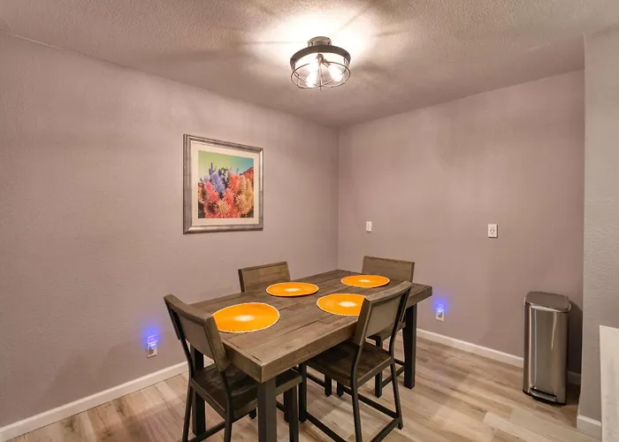 Ferienhaus 2br Sleeps 6 Pool Bbq Gym Hot Tub & Bar Hopping *